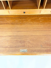 Afbeelding in Gallery-weergave laden, Scandinavisch Teak Secretaire
