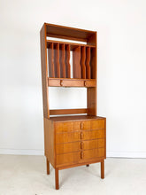 Afbeelding in Gallery-weergave laden, Vintage Wandkast / Platenkast, Bertil Fridhagen voor Bodafors
