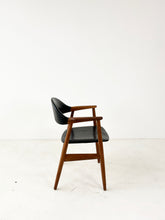 Afbeelding in Gallery-weergave laden, Black Leather Chair
