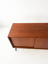 Afbeelding in Gallery-weergave laden, Vintage Teak Schuifdeurkast
