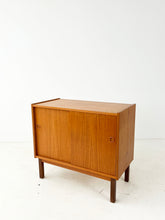 Load image into Gallery viewer, Zweeds Teak Kastje
