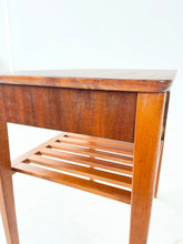 Load image into Gallery viewer, Vintage Nachtkastje
