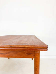 Uitschuifbare Vintage Teak Tafel