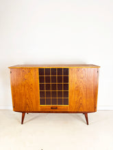 Load image into Gallery viewer, Vintage Highboard / Dressoir
