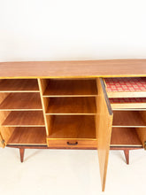 Load image into Gallery viewer, Vintage Highboard / Dressoir
