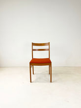 Afbeelding in Gallery-weergave laden, Zweedse Vintage Stoelen (set van 4)
