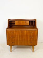 Afbeelding in Gallery-weergave laden, Vintage Secretaire uit Scandinavië
