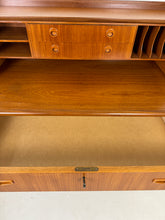 Load image into Gallery viewer, Vintage Secretaire uit Scandinavië
