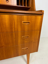 Afbeelding in Gallery-weergave laden, Vintage Secretaire uit Scandinavië
