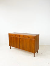 Afbeelding in Gallery-weergave laden, Klein Teak Dressoir / Sideboard, Bertil Fridhagen voor Bodafors
