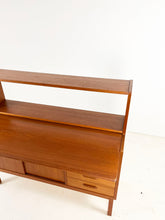 Afbeelding in Gallery-weergave laden, Scandinavische Opbergkast / Boekenkast
