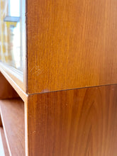 Load image into Gallery viewer, Vintage Vitrinehkastje
