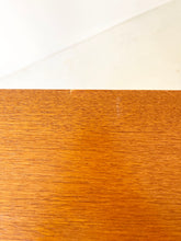 Load image into Gallery viewer, Vintage Vitrinehkastje
