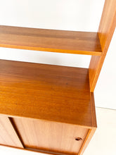 Load image into Gallery viewer, Scandinavische Vintage Boekenkast / Wandkast
