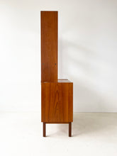 Load image into Gallery viewer, Scandinavische Vintage Boekenkast / Wandkast
