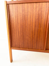 Load image into Gallery viewer, Bodafors Teak Boekenkast (sold separately)
