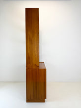 Afbeelding in Gallery-weergave laden, Teak Boekenkast uit Zweden (1/2)
