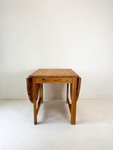 Load image into Gallery viewer, Karin Mobring Hangoortafel (jaren 70)
