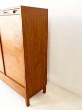 Load image into Gallery viewer, Vintage Scandinavisch Archievkast
