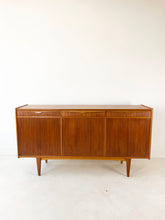 Afbeelding in Gallery-weergave laden, Scandinavisch Vintage Dressoir
