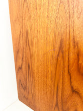 Afbeelding in Gallery-weergave laden, Scandinavisch Vintage Dressoir
