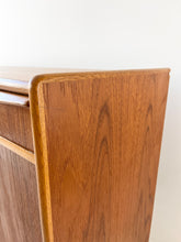 Afbeelding in Gallery-weergave laden, Scandinavisch Vintage Dressoir
