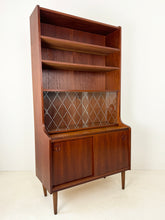 Afbeelding in Gallery-weergave laden, Deense Teak Wandkast
