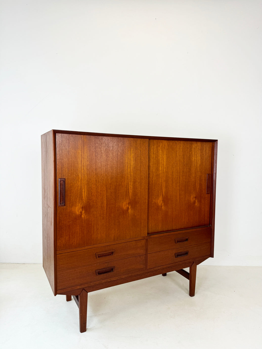Deense Teak Highboard / Dressoir