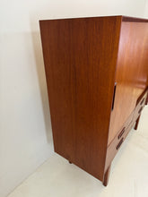 Load image into Gallery viewer, Deense Teak Highboard / Dressoir
