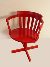 Load image into Gallery viewer, Swivel Chair Edsby explore
