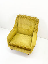 Afbeelding in Gallery-weergave laden, Gele Fluwelen Fauteuil
