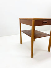 Afbeelding in Gallery-weergave laden, Teak Vintage Nachtkastje
