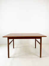 Load image into Gallery viewer, Big Teak Coffee Table
