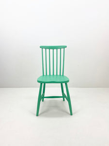 Groene Spijlen Stoel