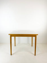 Afbeelding in Gallery-weergave laden, Vintage &#39;Edsbyverken&#39; Tafel
