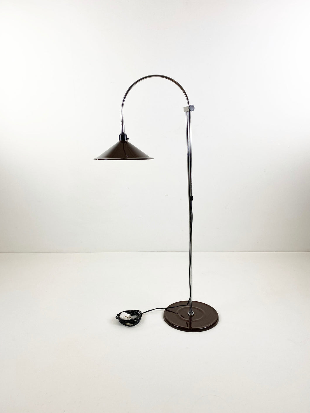 Adjustable lamp