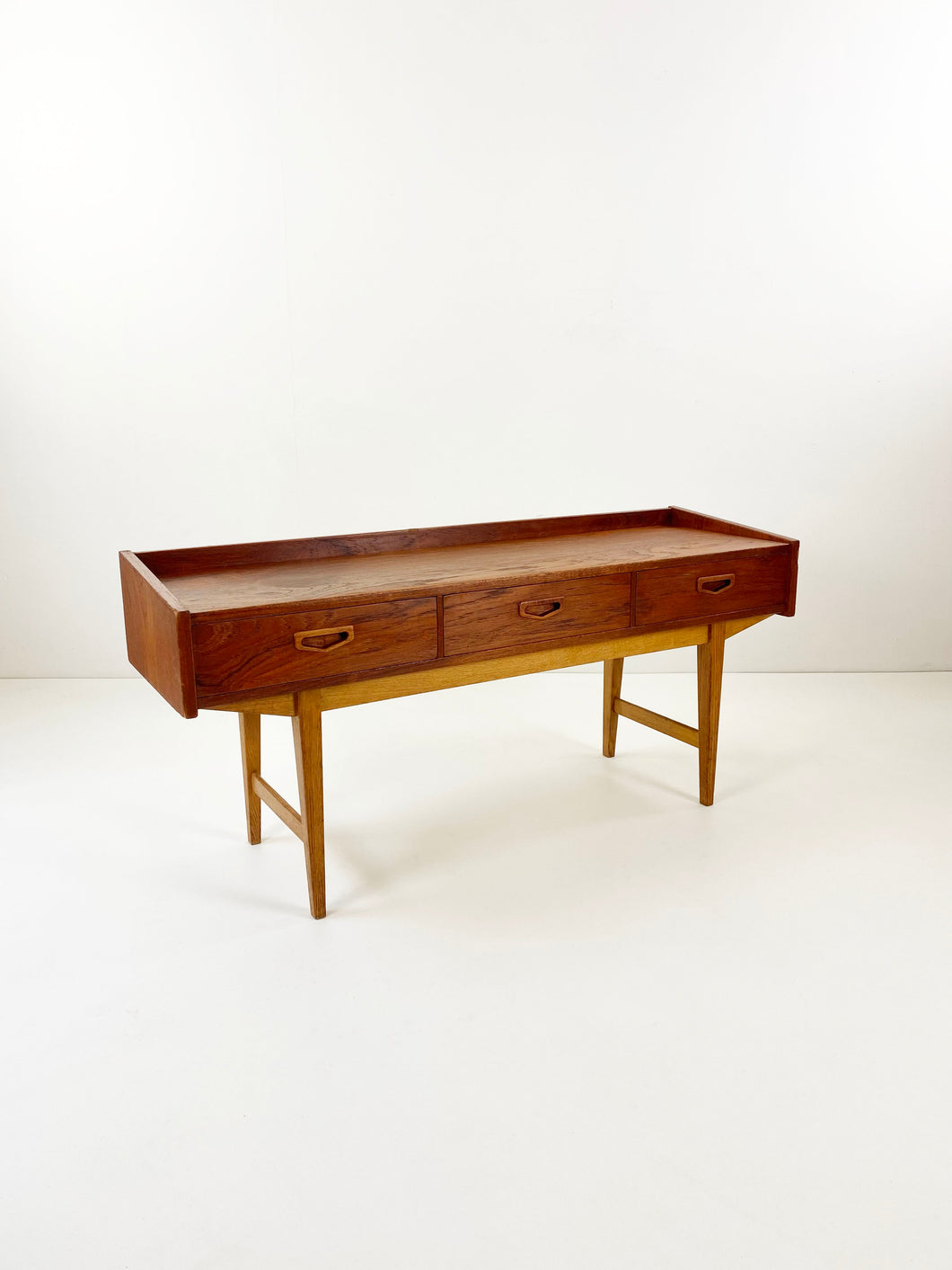 Laag Klein Dressoir