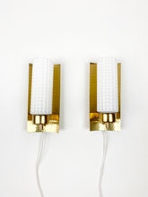 Load image into Gallery viewer, Brass Wall Lamp - Set 2
