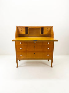 Berken Secretaire