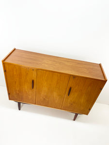 Hoog Dressoir