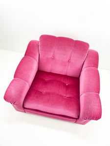 <transcy>Pink Mohair Velor Armchair</transcy>