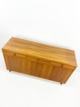 Afbeelding in Gallery-weergave laden, Zweedse Teak Vintage Dressoir, Bertil Fridhagen voor Bodafors
