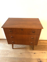 Load image into Gallery viewer, Chest of Drawers
