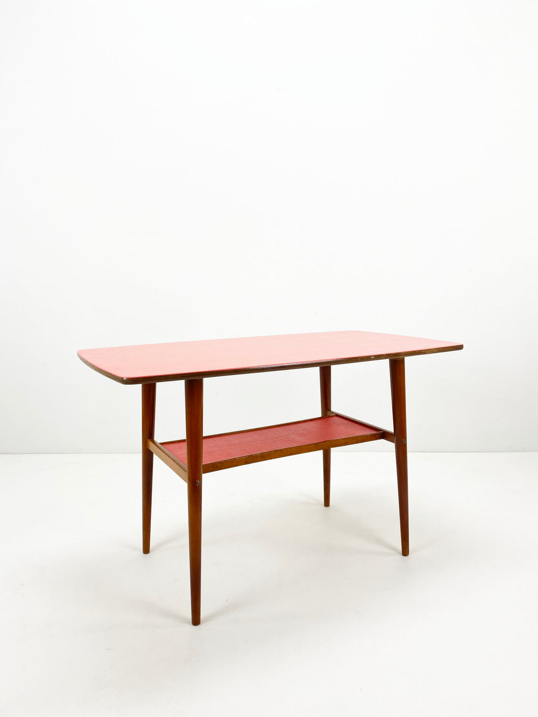 <transcy>Pink Coffee Table</transcy>