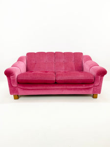 <transcy>Pink Mohair Sofa</transcy>