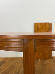 Round Table
