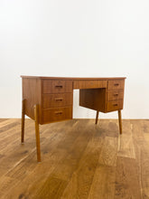 Afbeelding in Gallery-weergave laden, Bureau
