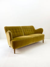 Afbeelding in Gallery-weergave laden, Okergele Vintage Fluwelen Bank
