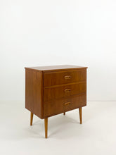 Load image into Gallery viewer, Chest of drawers
