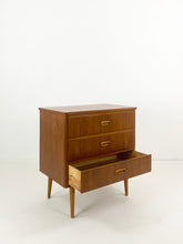 Load image into Gallery viewer, Chest of drawers
